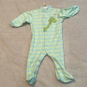 Carter’s footed onesie, EUC, 6-9 months, bundle only